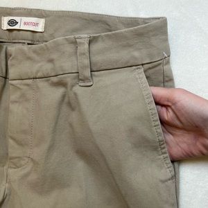 Dickies Womens Beige Khaki Bootcut Cotton Spandex Flat Front Dress Pants Size 4
